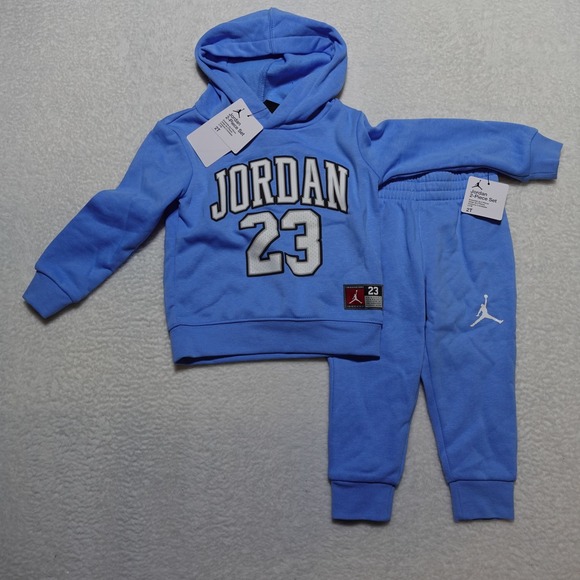Jordan Other - Jordan 2-Piece Hoodie and Jogger Set Kids 2T University Blue 75C651-B9F